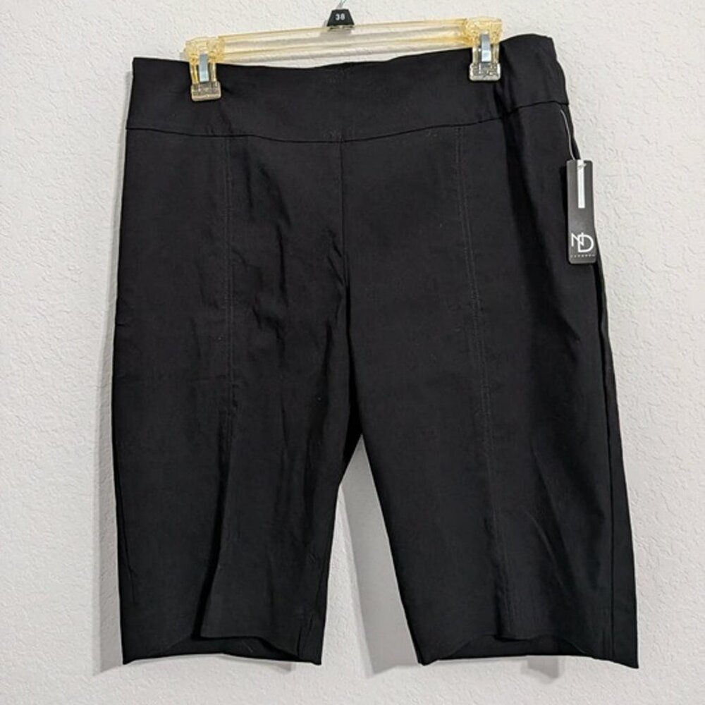 New Directions Women's Black Shorts NWT (Size 12)